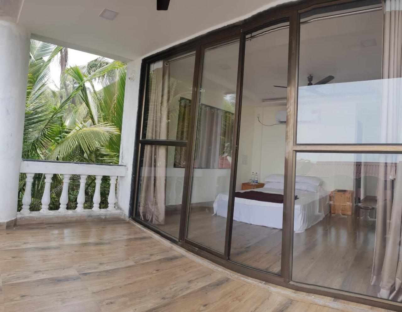 Klub Khavana- The Exclusive Beachfront Resort Vengurla Экстерьер фото